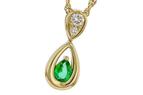 H329-67682: NECKLACE .10 EMERALD .16 TGW (4x3 EMER)